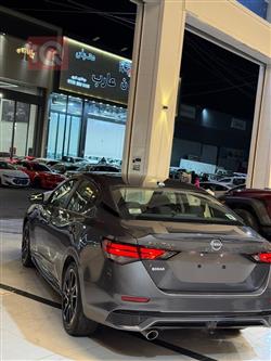 نيسان سنترا